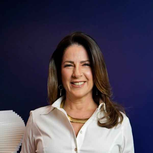 home_Christiane_Pelajo