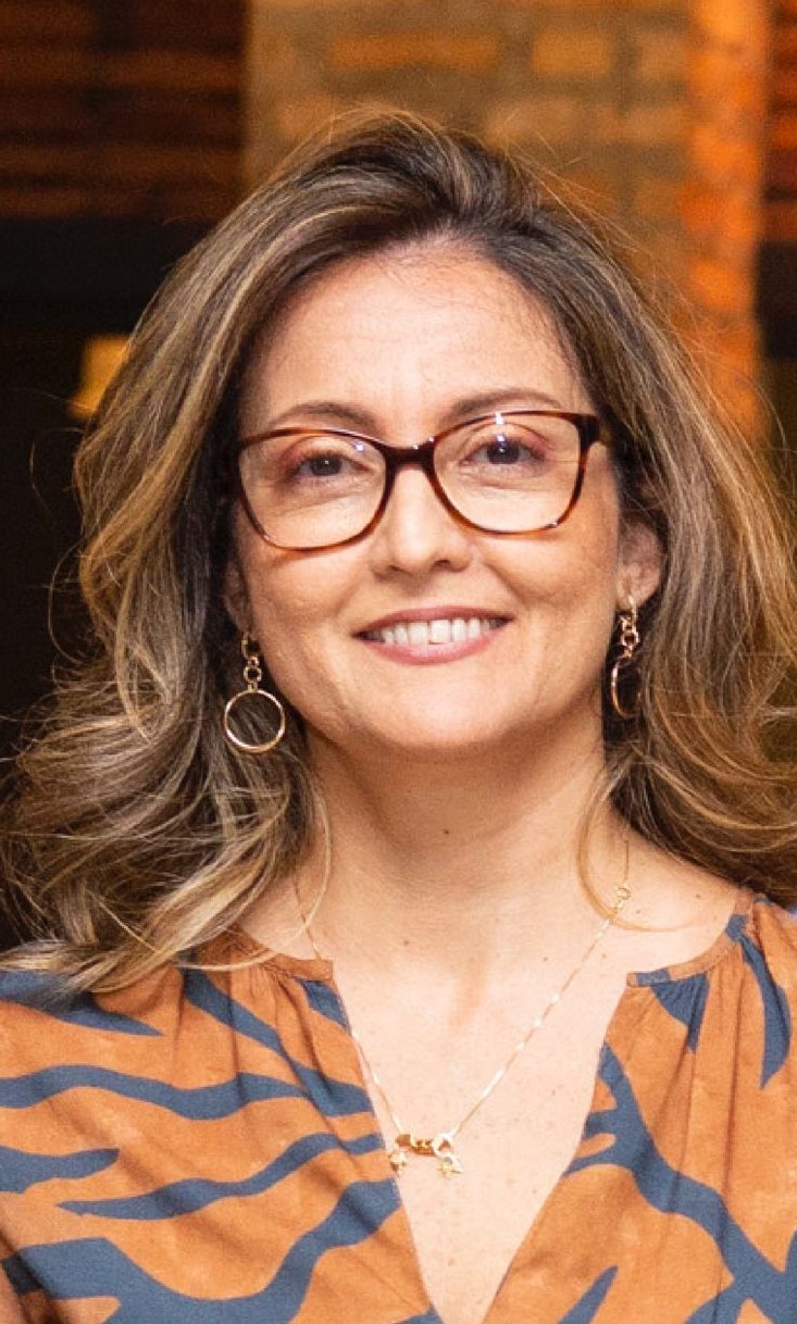 Adriana Simões